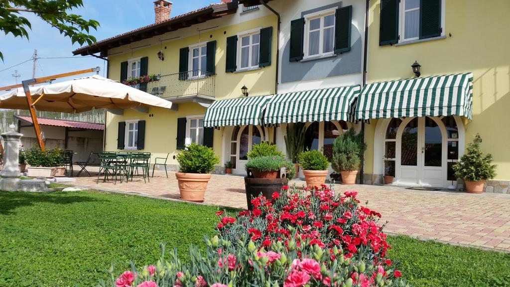 Agriturismo Cascina Rabalot Diano d'Alba Ngoại thất bức ảnh